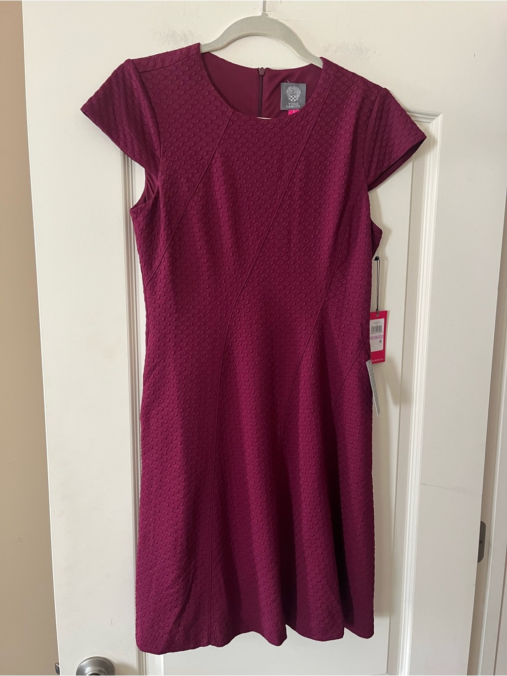New! Vince Camuto Textured Cap-Sleeve Fit & Flare Dress in Wine Women’s Size 6